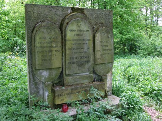 Szczebrzeszyn - pomnik na cmentarzu ydowskim